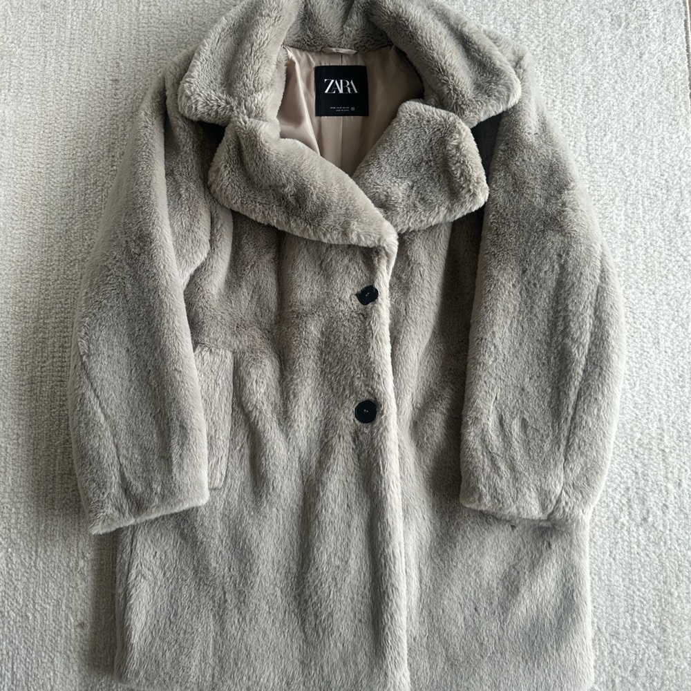 Zara Women's Faux Fur Coat